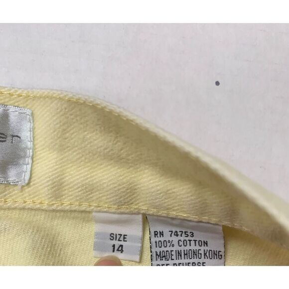 Vintage High Waisted Mom Jean Shorts - Picture 5 of 8